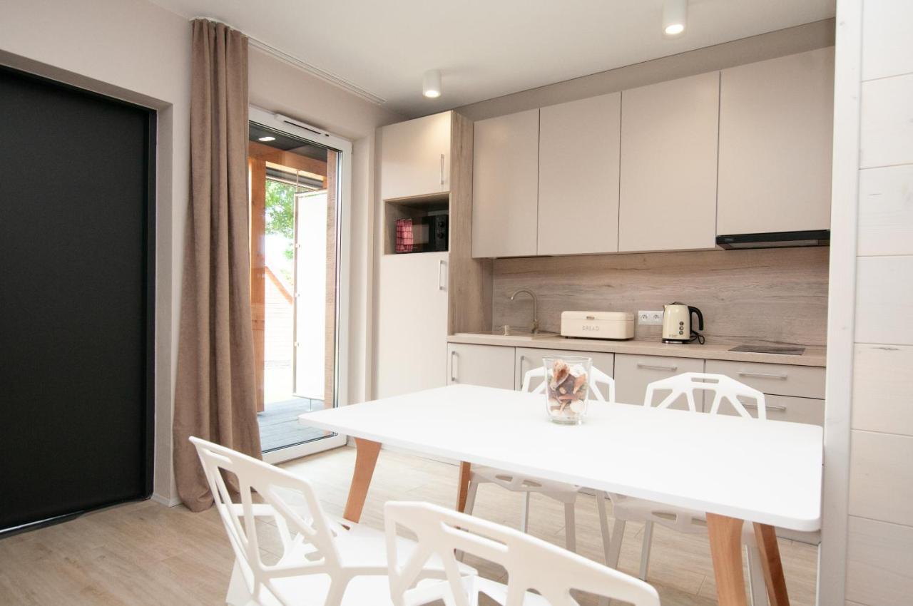 Domki Amber House Dzwirzyno Ngoại thất bức ảnh